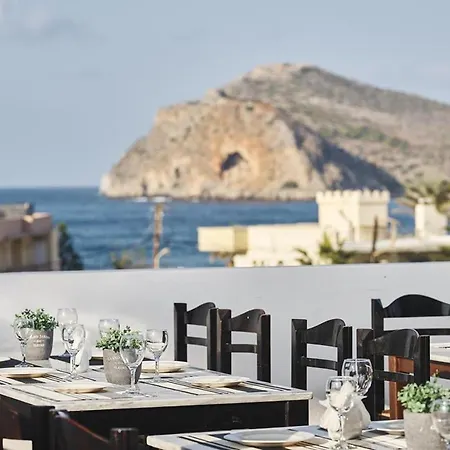 Eva Suites & 3*