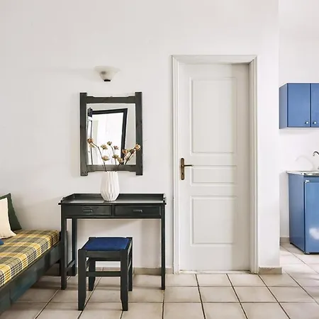 Eva Suites & 3* Agia Marina