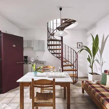 Eva Suites & מלון